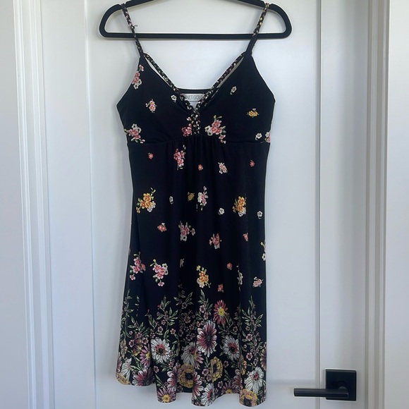 Planet Gold Dresses & Skirts - Planet Gold black floral dress with braided accent